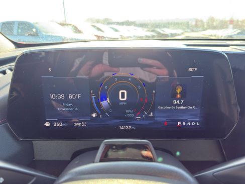 Certified 2024 Chevrolet Traverse RS w/ LPO, Floor Liner Package image 17