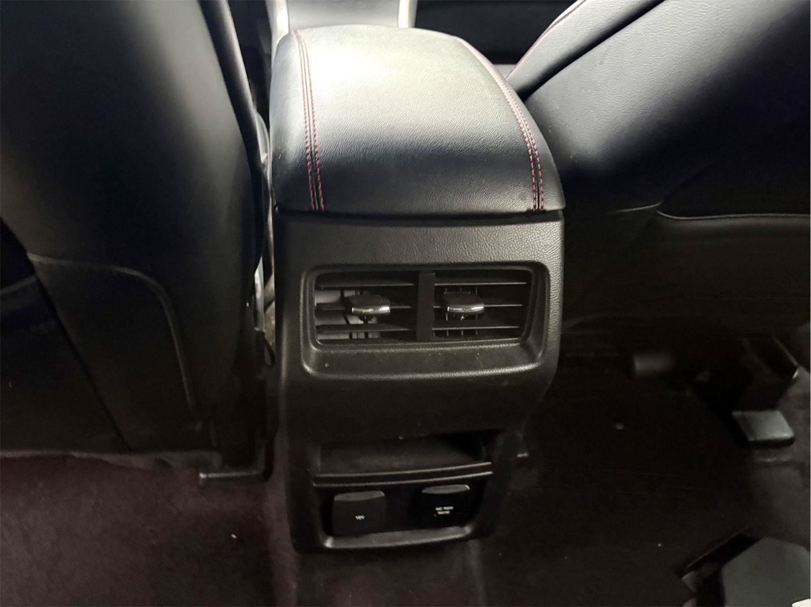 Used 2020 Ford Edge ST-Line FWD image 13