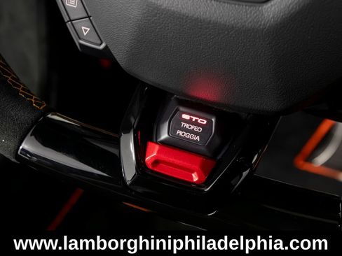 Used 2023 Lamborghini Huracan STO RWD image 22