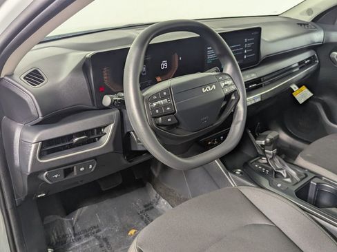 New 2026 Kia K4 FWD image 11