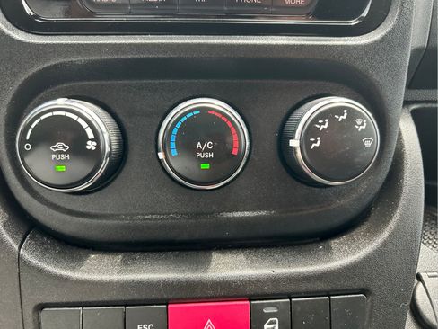 Used 2021 RAM ProMaster 2500 FWD image 30