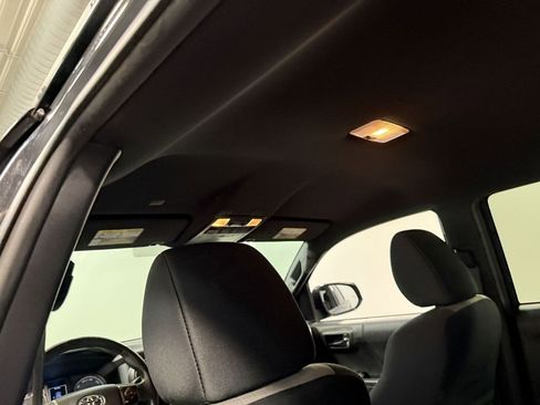 Used 2021 Toyota Tacoma TRD Off-Road w/ Technology Package image 52