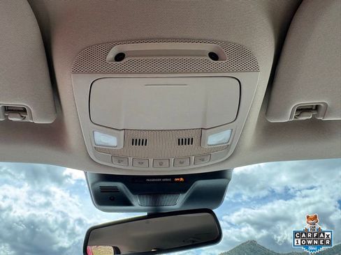 Used 2024 Ford Expedition Max XLT image 17