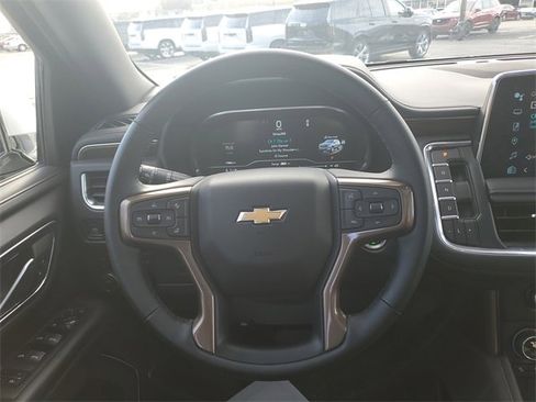 Used 2024 Chevrolet Suburban High Country image 10