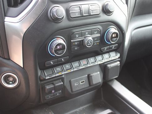 Used 2020 Chevrolet Silverado 1500 LT Trail Boss image 24