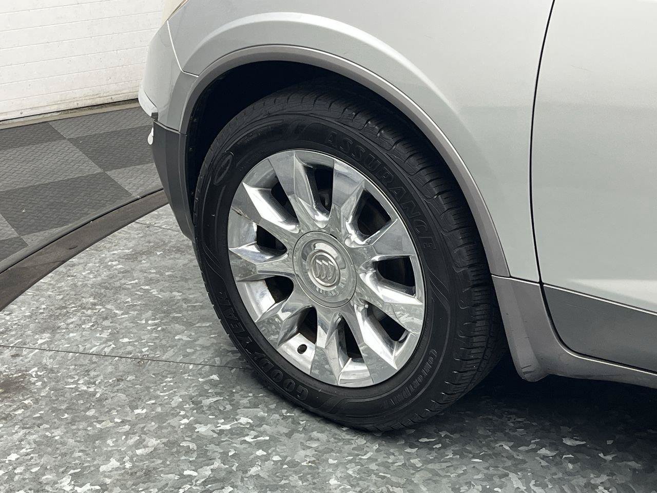 Used 2012 Buick Enclave Premium FWD image 29