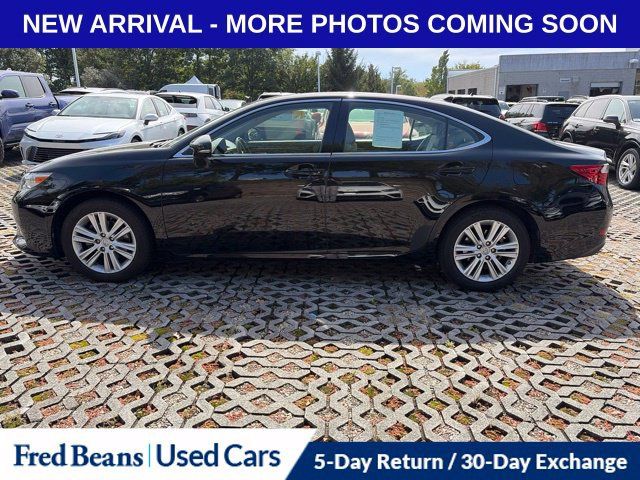 Used 2014 Lexus ES 350 w/ Premium Package FWD image 4