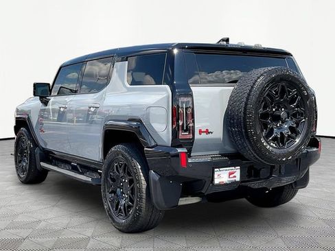 Used 2024 GMC Hummer EV 2X w/ LPO, Illumination Package AWD/4WD image 5