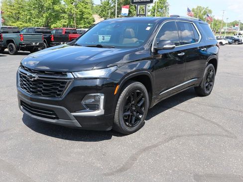 Used 2022 Chevrolet Traverse Premier AWD/4WD image 37