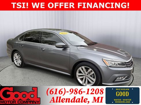 Used 2018 Volkswagen Passat 2.0T SE FWD image 1