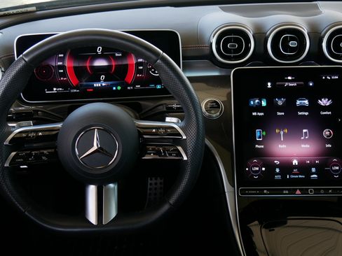 Used 2024 Mercedes-Benz C 300 4MATIC Sedan image 13