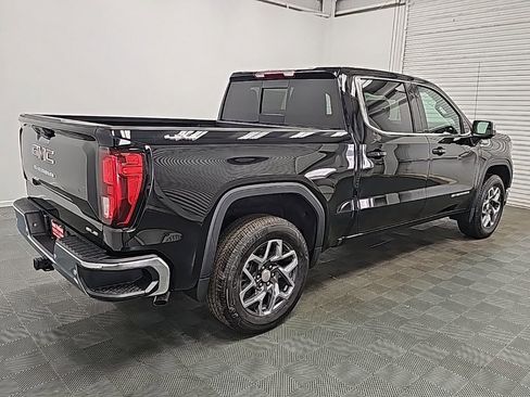 New 2026 GMC Sierra 1500 SLE w/ Preferred Package image 8