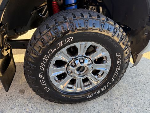 Used 2017 Ford F250 Lariat w/ Lariat Ultimate Package image 10