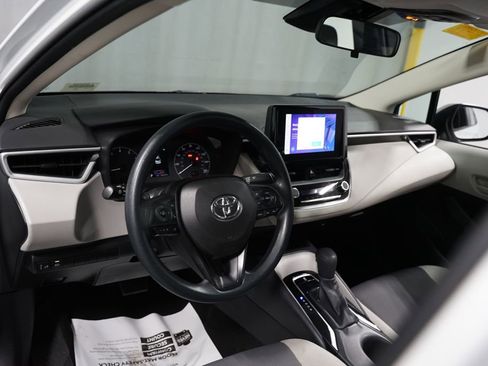Used 2023 Toyota Corolla LE w/ LE Premium Package image 11