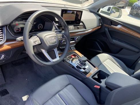 Certified 2023 Audi Q5 2.0T Premium Plus w/ Premium Plus Package AWD/4WD image 24