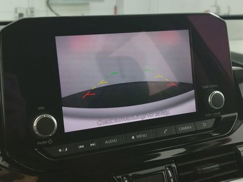 Used 2023 Nissan Pathfinder SV image 21