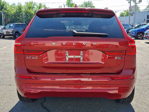 Used 2023 Volvo XC60 B5 Core AWD/4WD image 5