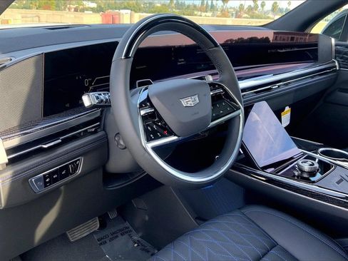 New 2026 Cadillac Escalade IQL Luxury image 9