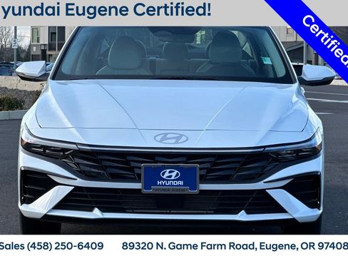 Used 2025 Hyundai Elantra Limited image 11