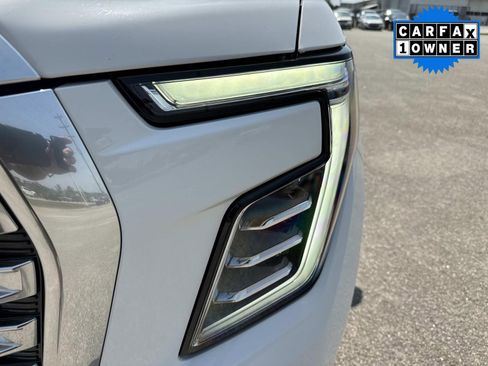 Used 2025 GMC Yukon Denali AWD/4WD image 10