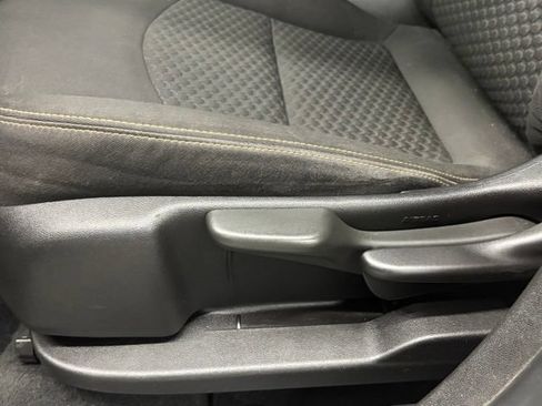 Used 2018 GMC Terrain SLE FWD image 13