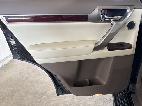 Used 2014 Lexus GX 460 Luxury AWD/4WD image 12