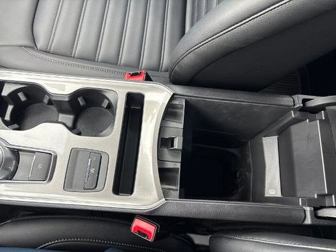 Certified 2024 Ford Edge SEL w/ Convenience Package image 22