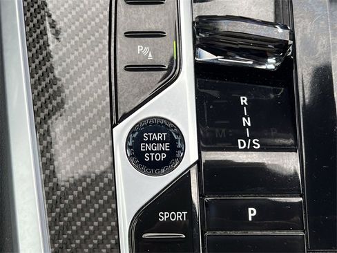 Used 2025 BMW X5 M60i image 19