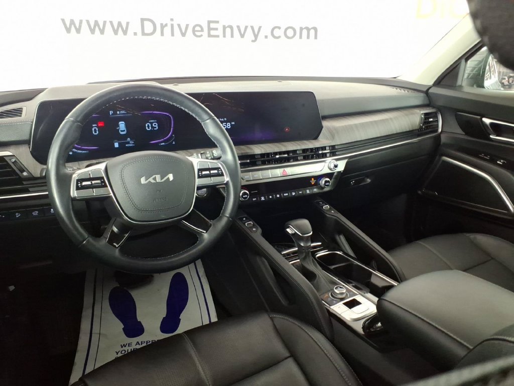 Used 2024 Kia Telluride EX w/ EX Captain's Chair Package AWD/4WD image 10