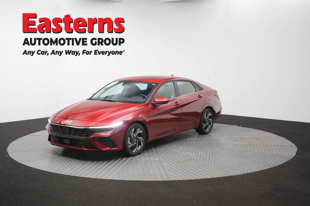 Used 2025 Hyundai Elantra SEL FWD image 58
