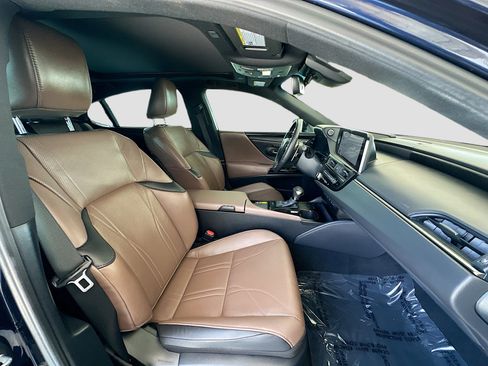 Used 2023 Lexus ES 350 Ultra Luxury w/ Accessory Package (Z2) FWD image 27