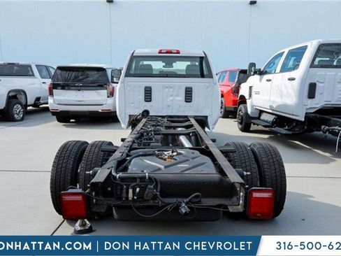 New 2025 Chevrolet Silverado 3500 W/T image 19