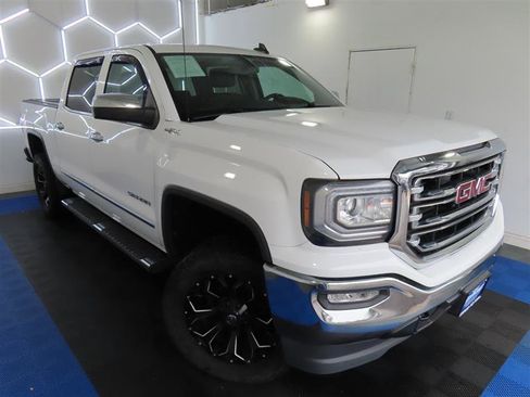 Used 2018 GMC Sierra 1500 SLT w/ SLT Premium Package AWD/4WD image 5