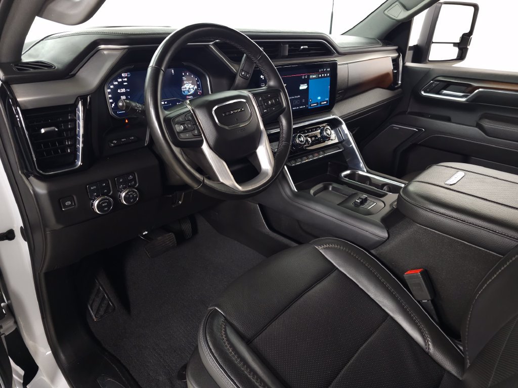 Used 2024 GMC Sierra 3500 Denali w/ Denali Reserve Package AWD/4WD image 13