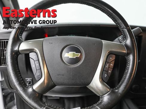 Used 2018 Chevrolet Express 2500 w/ Driver Convenience Package RWD image 10