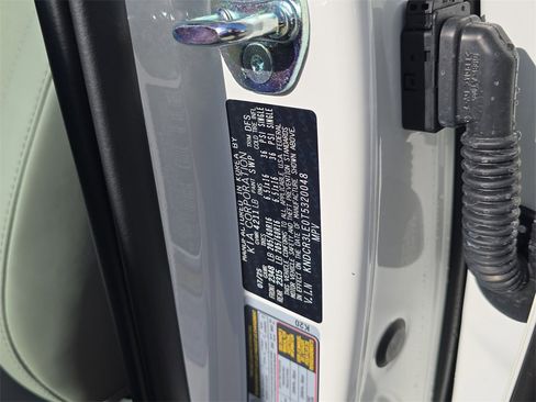 New 2026 Kia Niro EX image 34