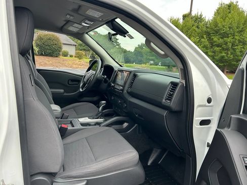 Used 2022 Nissan Frontier S w/ Technology Package RWD image 41