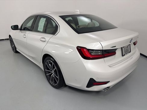 Certified 2022 BMW 330i xDrive Sedan w/ Premium Package 2 image 4