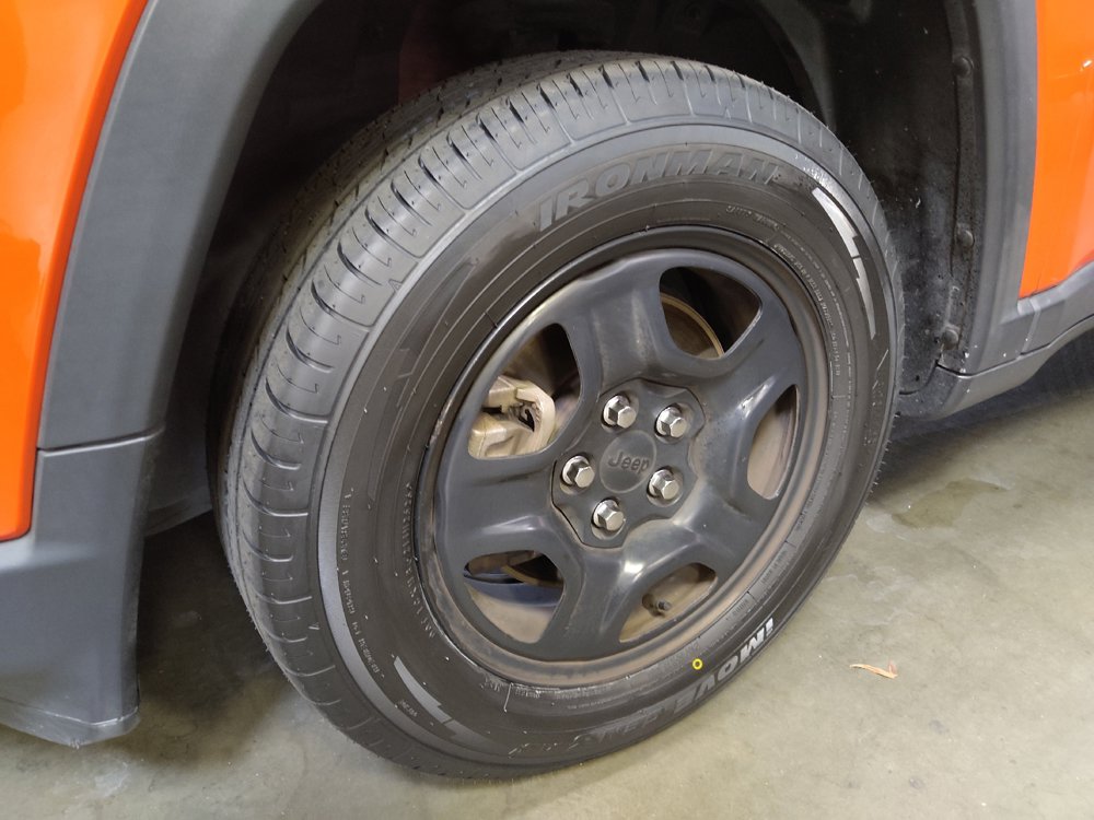 Used 2018 Jeep Compass Sport w/ Tech Group FWD image 31