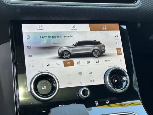 Used 2021 Land Rover Range Rover Velar R-Dynamic S image 29