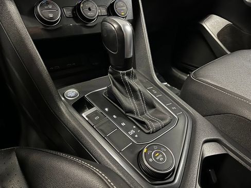 Certified 2021 Volkswagen Tiguan SE R-Line AWD/4WD image 15