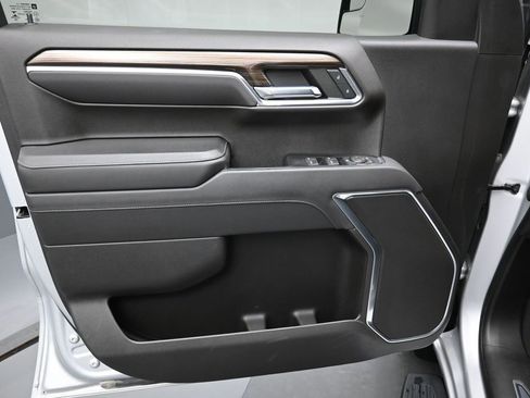 Used 2022 Chevrolet Silverado 1500 LT image 11