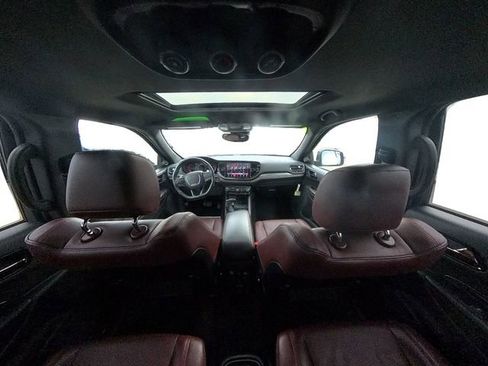 Used 2025 Dodge Durango GT image 33