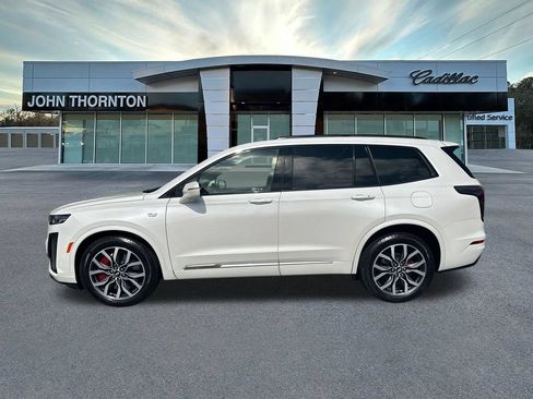 Certified 2024 Cadillac XT6 Sport w/ LPO, Floor Liner Package AWD/4WD image 8