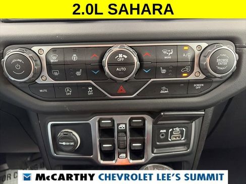 Used 2025 Jeep Wrangler Unlimited Sahara AWD/4WD image 8