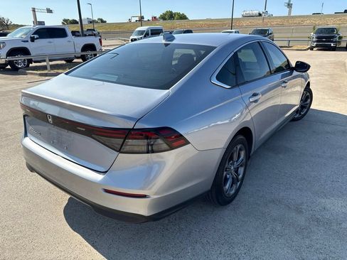 Used 2023 Honda Accord EX image 11