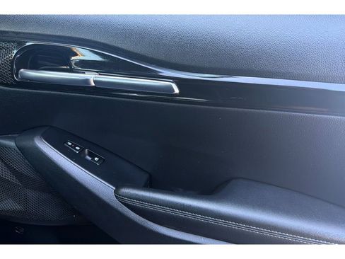 Used 2024 Kia Seltos EX FWD image 19