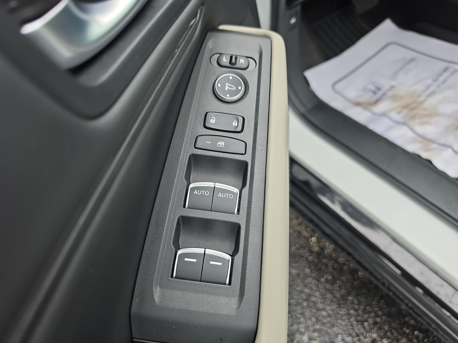 Used 2025 Honda Accord EX-L image 13