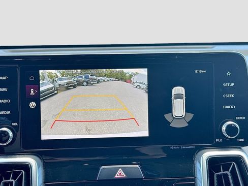 Certified 2023 Kia Sorento SX AWD/4WD image 17