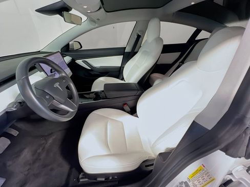 Used 2019 Tesla Model 3 Mid Range RWD image 21